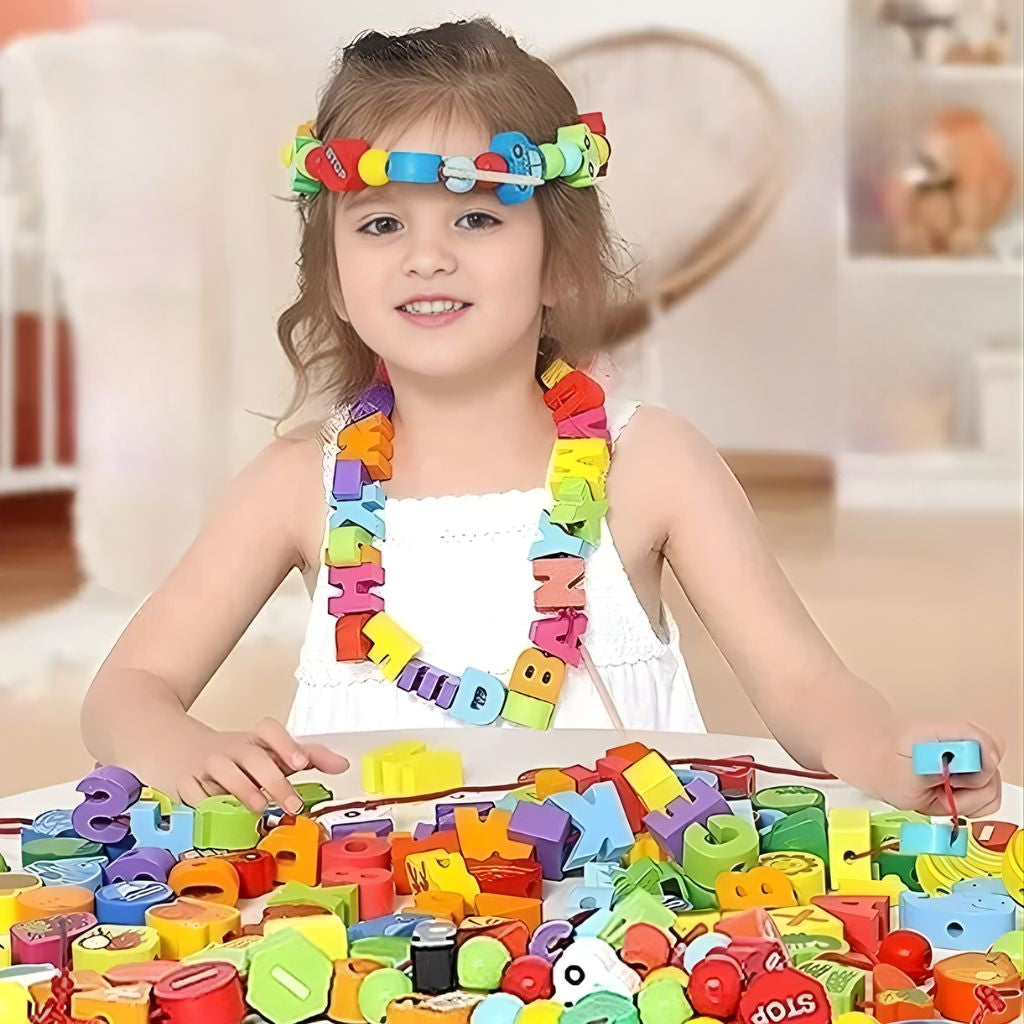 Juego Enhebrable de Letras, Números y Vehículos